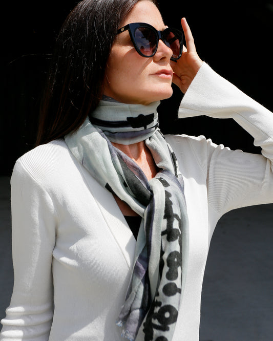 A Guide To The Different Types of Scarves Styles