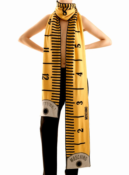 How Long & Wide Should a Scarf Be?